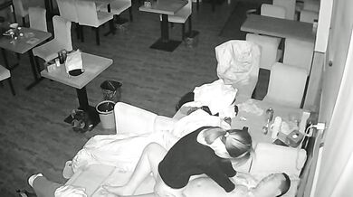 精挑细选补漏✅家庭摄像头破解入侵真实偸拍男女各种激烈性生活✅出租房情侣上演教科书式性爱 (8)